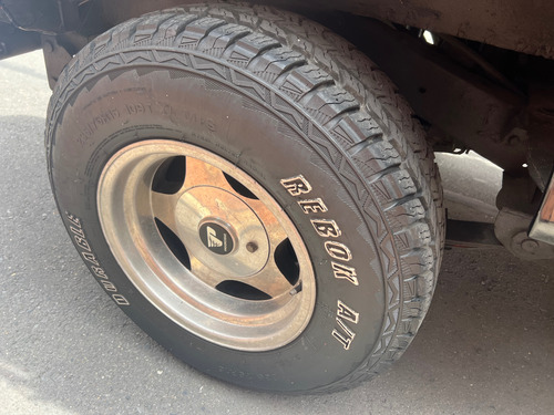 Jeep Willys Cherokee 1.6 Restaurado