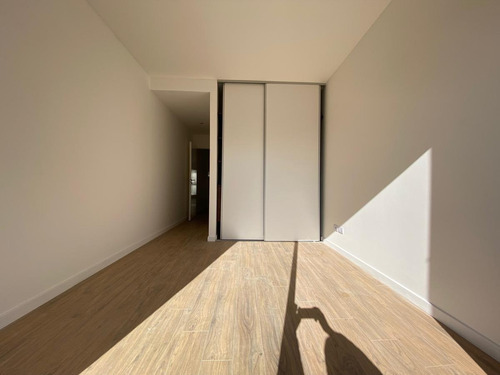 Imagen 8 de 23 de Hermoso 2 Ambientes Súper Luminoso! Baño Suite Y Toilette · Apto Profesional