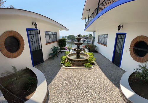 Casa A Orilla Del Lago De Tequesquitengo