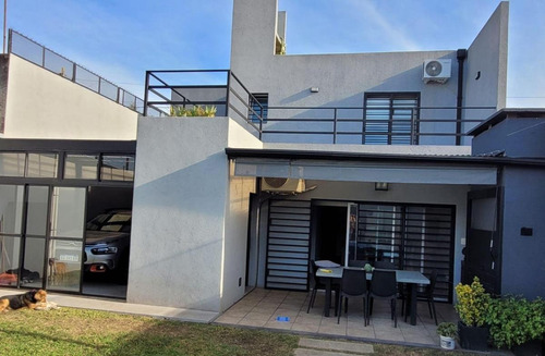 Venta Casa Minimalista 4 Ambientes Con Piscina