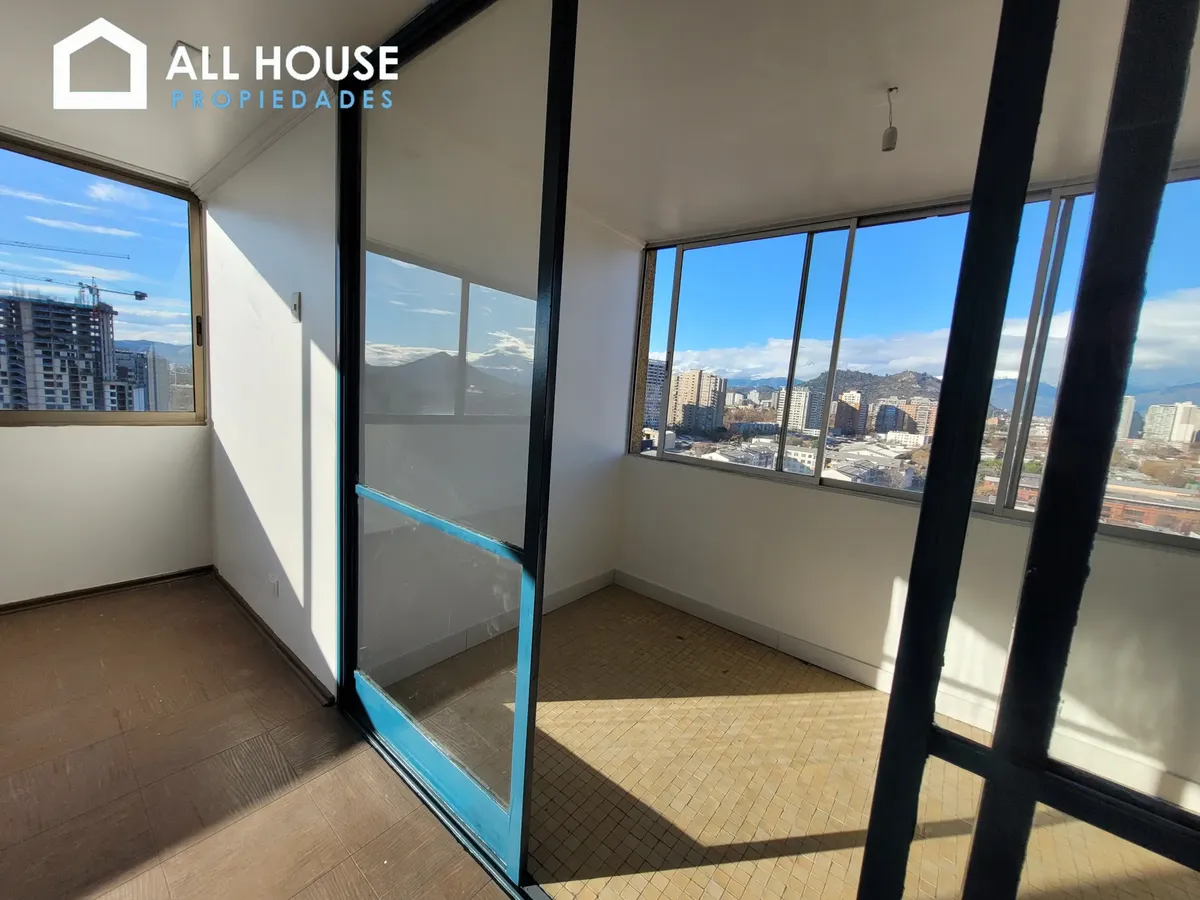 Imagen 2 de 23 de Arriendo Departamento - Barrio Yungay