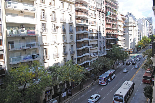 Imagen 22 de 23 de Oficina En Edificio Rodrigué, Patrimonio Histórico De La Ciudad