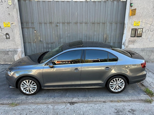 Imagen 19 de 25 de Volkswagen Vento Highline 1.4t Dsg 2018 / Unico Dueño