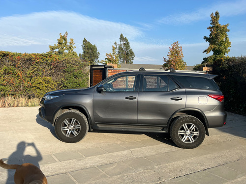 Toyota Fortuner Sr5 F2d0