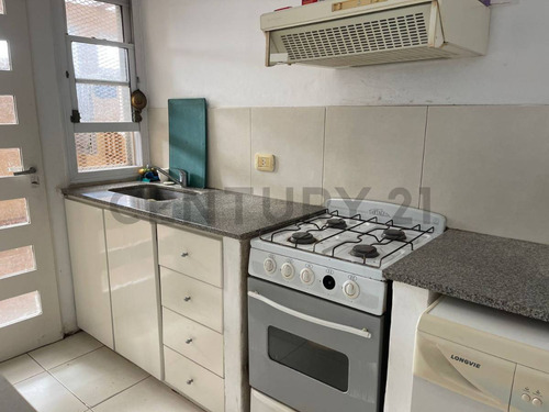 Depto Dos Dormitorios En Venta Calle 123 Entre 61 Y 62 (la Plata, Buenos Aires)