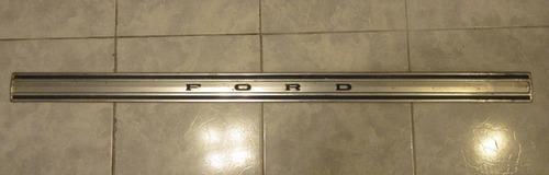 Insigna Logo Antiguo Tapa Baul Ford Taunus Gxl