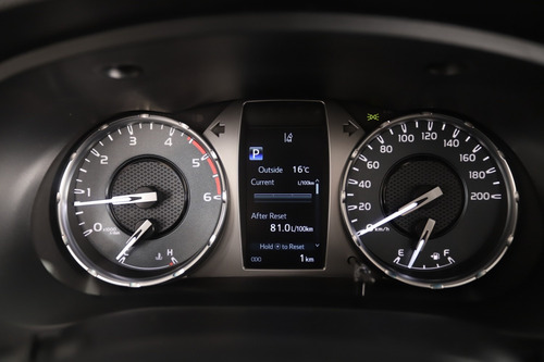 Imagen 14 de 15 de Toyota Hilux Dc Srx 2.8 Tdi 6 At My22