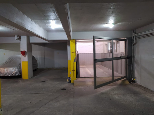 Imagen 8 de 11 de Venta Cochera En Zona Peatonal - Oportunidad