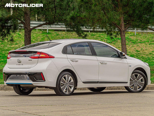 Imagen 5 de 25 de Hyundai Ioniq 1.6 Gdi Hibrido At | Permuta / Financia