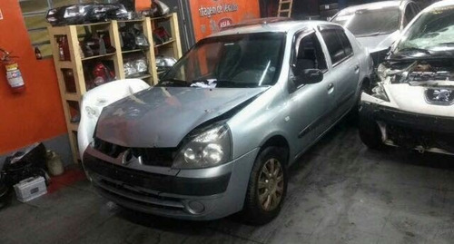 Renault Clio Sedan 1,0 16v Para Retirada De Peças