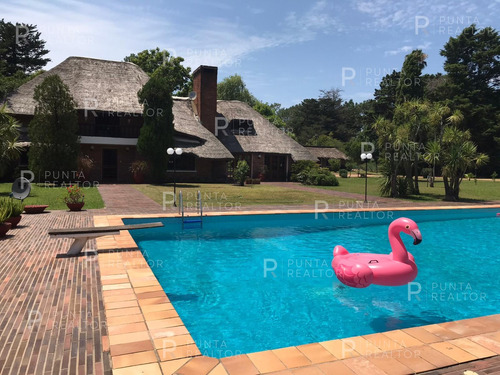 Casa En El Golf En Alquiler Segunda Quincena De Enero Y Febrero, Punta Del Este, Uruguay