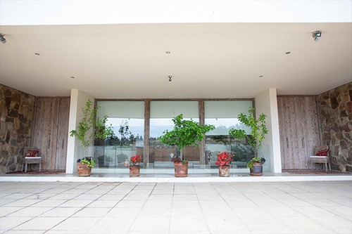 Imagen 3 de 24 de Casa Reñaca Con Espectacular Vista A La Bahía