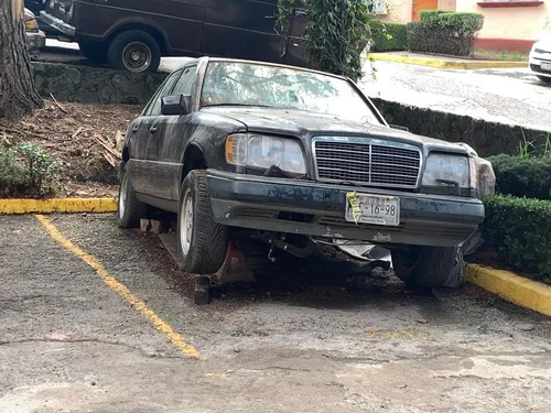 Mercedes Benz E-420, 1994 Descompuesto.
