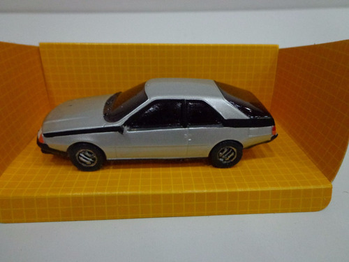 Renault Fuego Plateada 1/43 Hermosa Replica