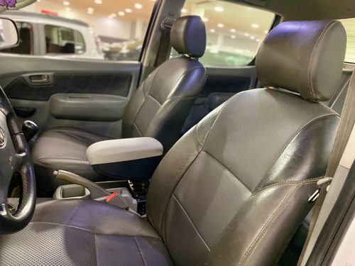 Toyota Hilux 2.5 Cab. Dupla 4x4 4p