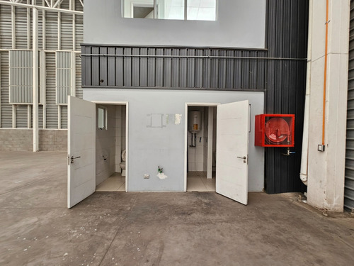 Bodega En Arriendo Con 464 M2, Colina, Rm