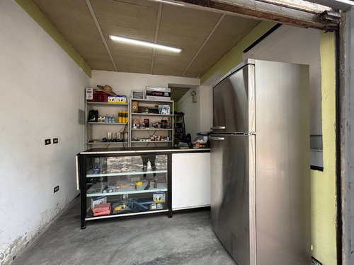 Ji 25-18345. En Venta Terreno De 240m2 Con Bienhechurías, Ubicado En Guatire.