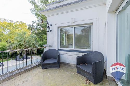 Casa En Venta En Abril