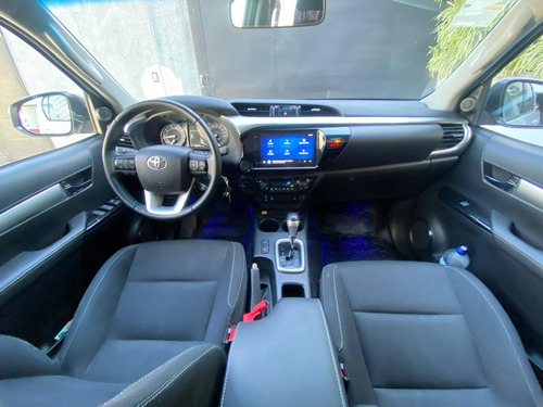 Toyota Hilux Srv 4x4 Automatica (diciembre De 2023)