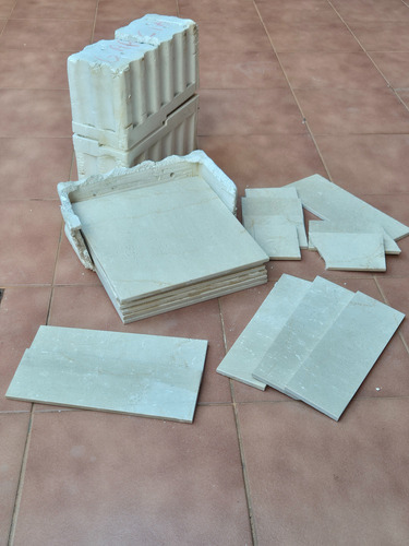 17 Piezas De Marmol Travertino 30,5x30,5 Importado De Italia Travertino Beige Brillante (Usado)