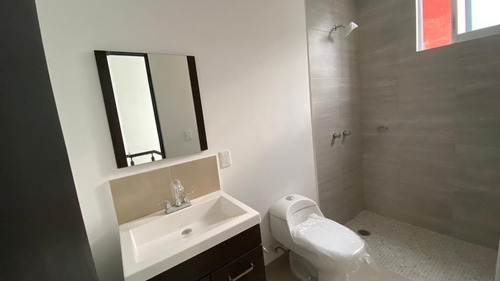 Imagen 21 de 23 de Venta De Casa En Cuernavaca, Conjunto De 6 Casas