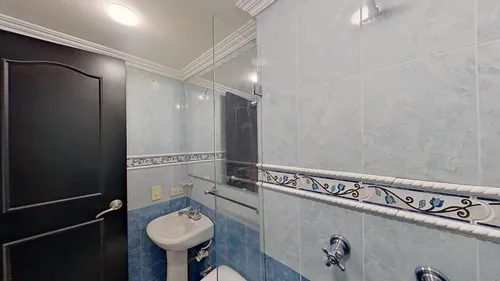 Lindo Apartamento Remodelado En La Loma De Los Bernal. Código #10