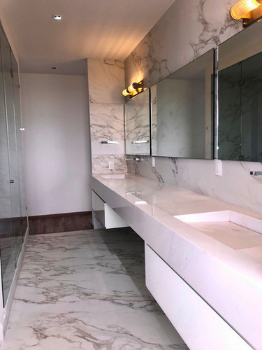 Imagen 8 de 14 de Casa De Lujo En Venta En El Condominio Puerta Las Lomas.