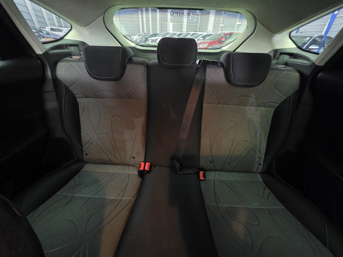Ford Focus 1.6n S Mt 5p