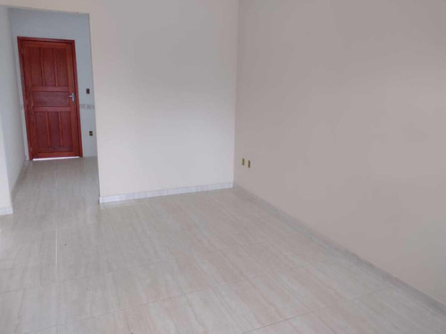 Imagem 5 de 14 de Casa 2 Dormitórios Para Venda Em Araruama, Três Vendas, 2 Dormitórios, 1 Banheiro, 2 Vagas - 237_2-500881