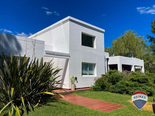 Venta Casa 6 Ambientes Barrio El Lauquen Canning