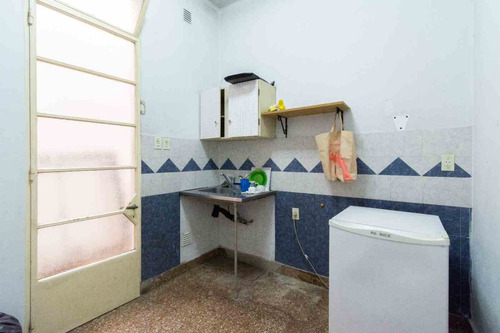 Local Venta Con Renta Usd 1.250 P/mes B Irigoyen
