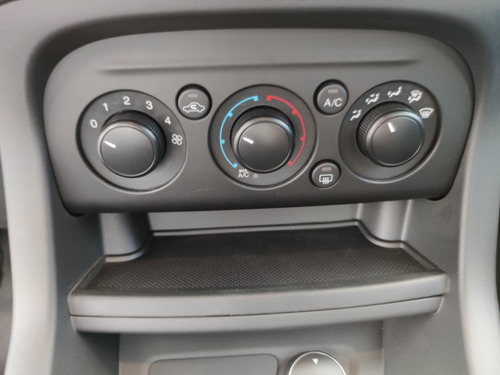 Imagen 8 de 13 de Ford Figo Energy Manual 2021