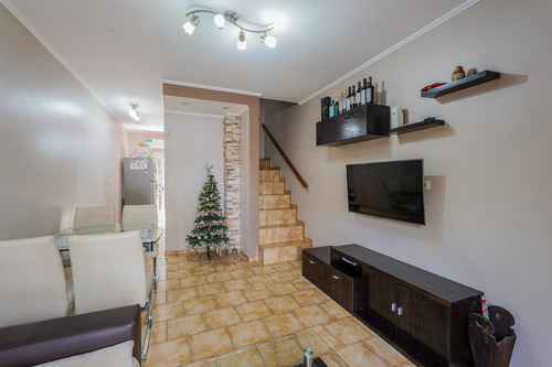 Duplex De 3 Ambientes Con Patio Y Cochera