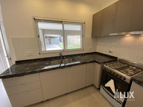 Imagen 18 de 30 de Venta Departamento Duplex Extrenar 2 Dormitorios Patio Cochera - Granadero Baigorria