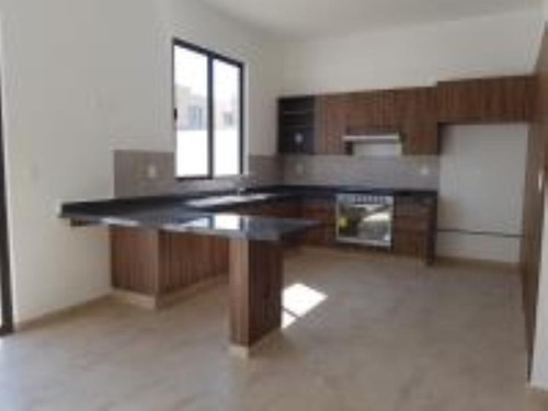 Imagen 5 de 12 de Casa Sola En Renta Hacienda Valbuena