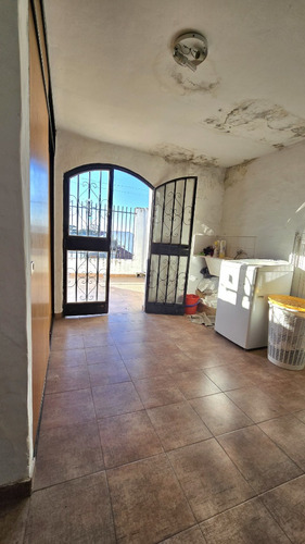 Triplex En Venta 3 Ambientes Con Cochera,isidro Casanova.