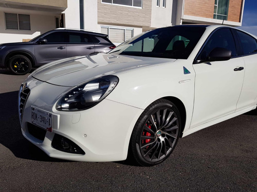 Alfa Romeo Giulietta 1.8 Quadrifoglio Verde Ddct At