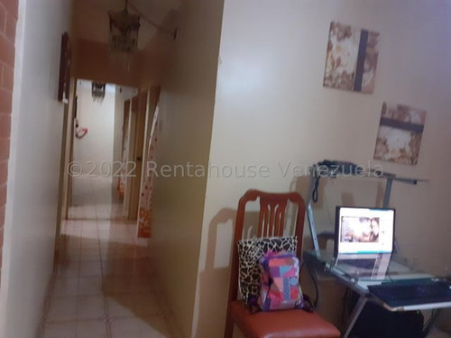 Imagen 7 de 10 de Apartamento En Venta En Brisas De Pariapan, San Juan De Los Morros 23-11245
