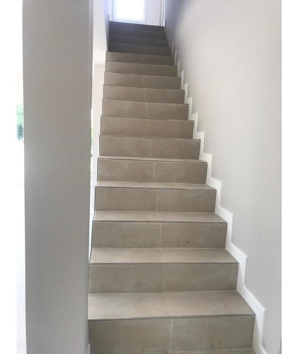 Imagen 12 de 25 de Excelente Casa De 4 Ambientes En Venta En Las Orquideas