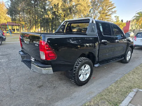 Toyota Hilux 2.8 Tdi Cabina Doble At