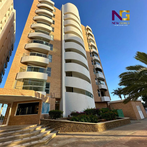 Edificio Portovecchio. Playa Moreno. Pampatar. Isla De Margarita