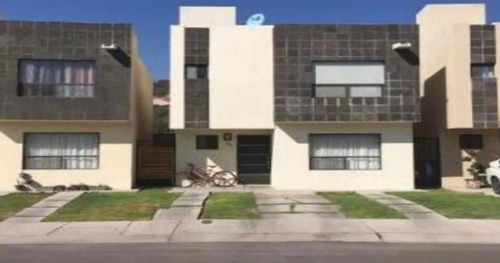 Casa En Venta En Santiago De Queretaro, Col. Sonteria, Tum