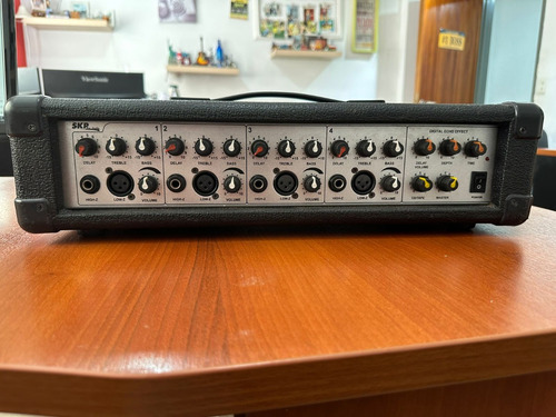 Consola Potenciada 5 Canales Skp 200w Potencia Impecable Pr