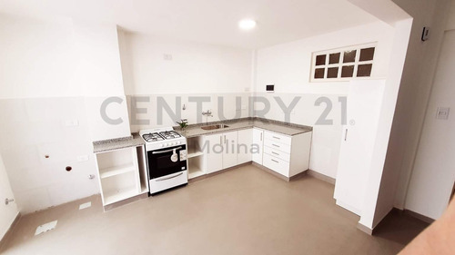 Venta Ph-pb-2 Ambientes- Con Patio-55 M2-colegiales-distr Audiovisual: