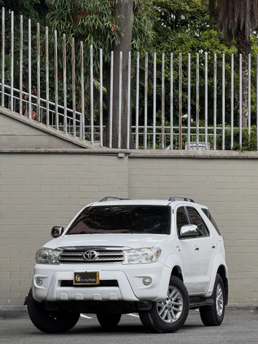 Toyota Fortuner 2.7 Sr5