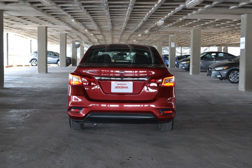 Imagen 5 de 13 de Nissan Sentra Rojo
