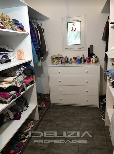Venta De Casa En Barrio Cerrado En Parque Leloir