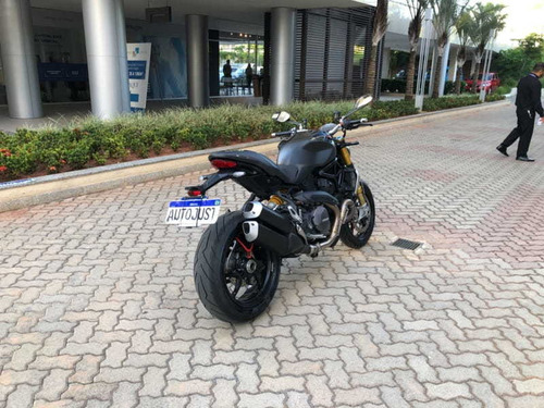 Ducati Monster 1200 S