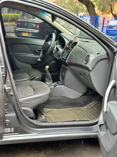 Renault Logan 1.6 Expression