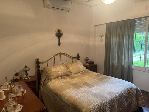 Venta Casa 2 Amb. Parque, Pileta, Quincho,p.leloir Ituzaingo